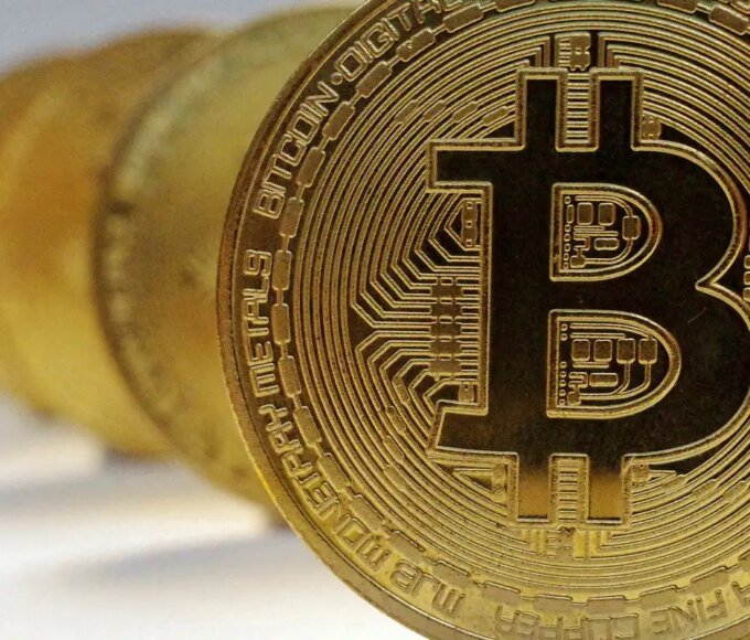 2022 02 24t192039z 1 lynxmpei1n1h3 rtroptp 4 fintech crypto stablecoins