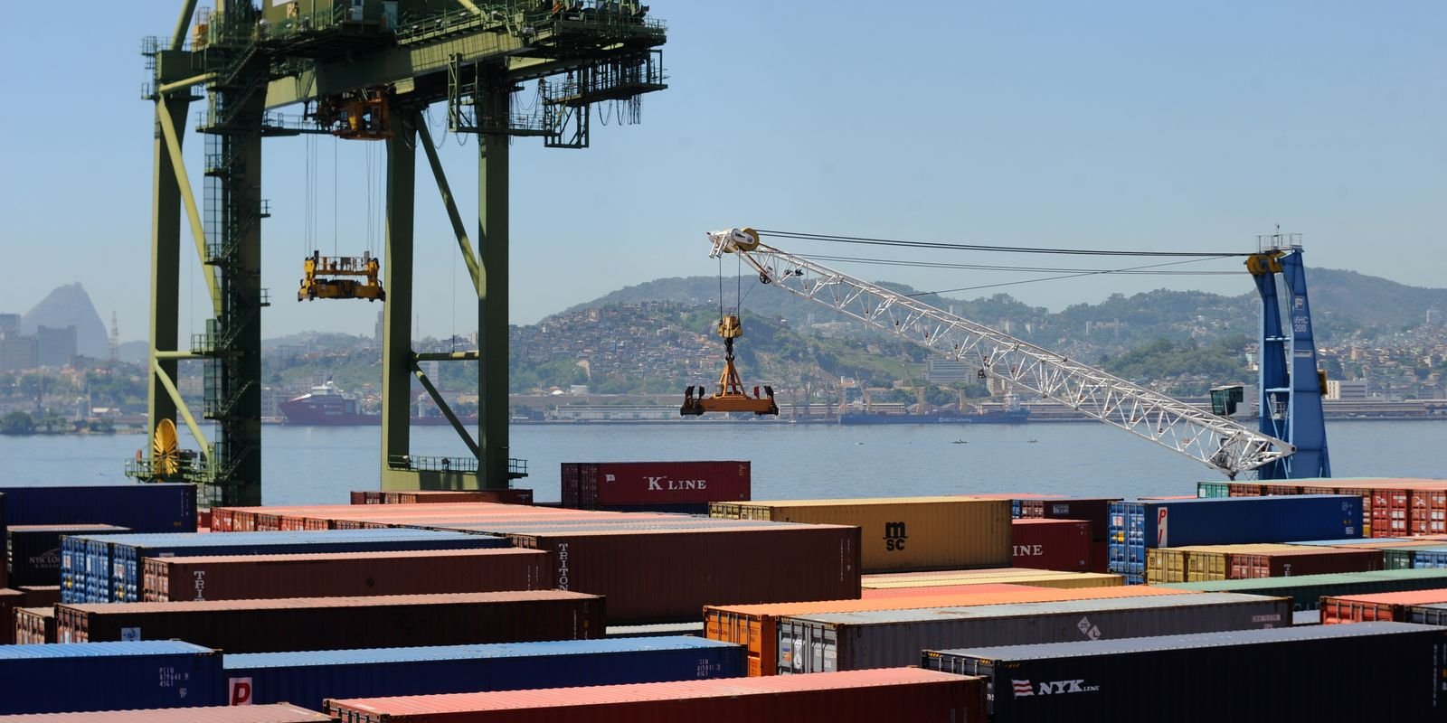 Balança comercial tem superávit de US$ 7,4 bilhões em agosto 5 24012014 porto do rio 10 0