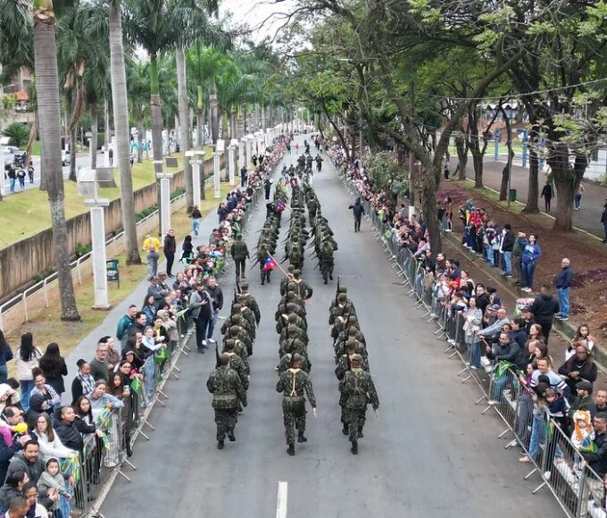 Desfile de 7 de Setembro em Americana leva 5 mil pessoas à Avenida Brasil 14 55513010347 5a564b57f2 c