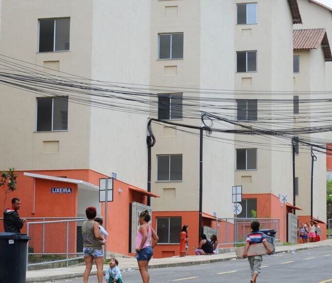 Bolsa Família não terá reajuste previsto no Orçamento de 2027 12 936816 rj condominio moradia 18