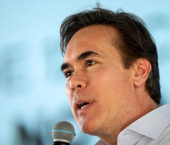 Denis Andia afirma que decisão da Câmara não interfere em candidatura e anuncia recurso à Justiça 15 Denis Andia 1