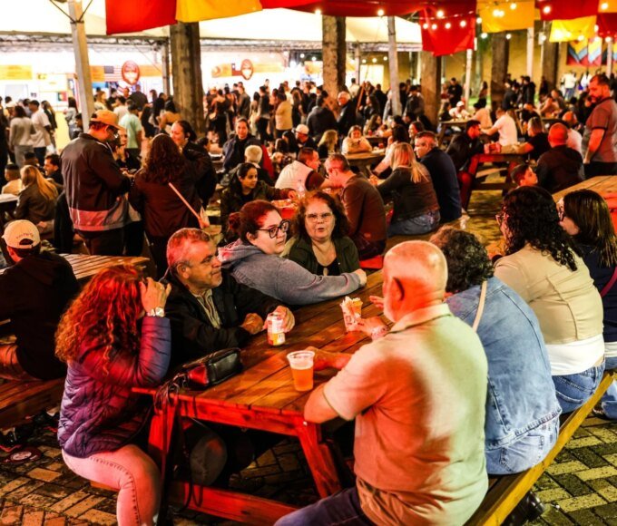 Feira das Nações define 11 entidades que estarão na Praça de Alimentação em Santa Bárbara 14 FEIRA DAS NACOES ALIMENTACAO