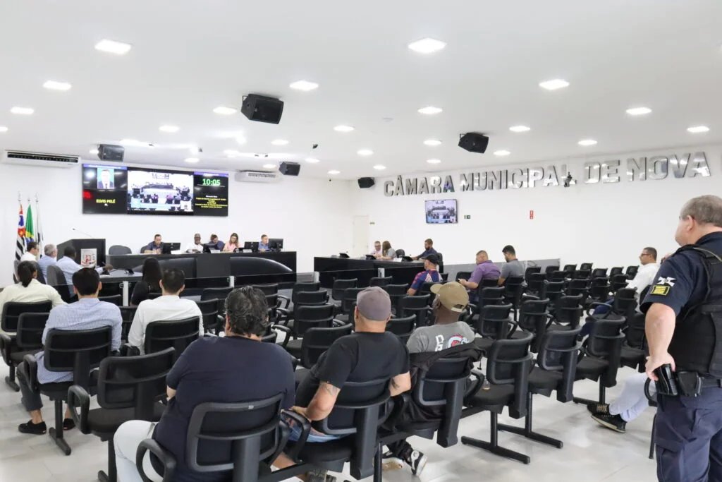 Câmara de Nova Odessa analisa projetos sobre imóveis abandonados e adesão a consórcio de cidades inteligentes 5 IMG 7782