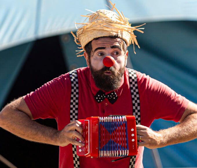 Kombi no Circo: Itinerrantes chegam de kombi no Festival de Circo SP 15 IRAN BARROS.JPG