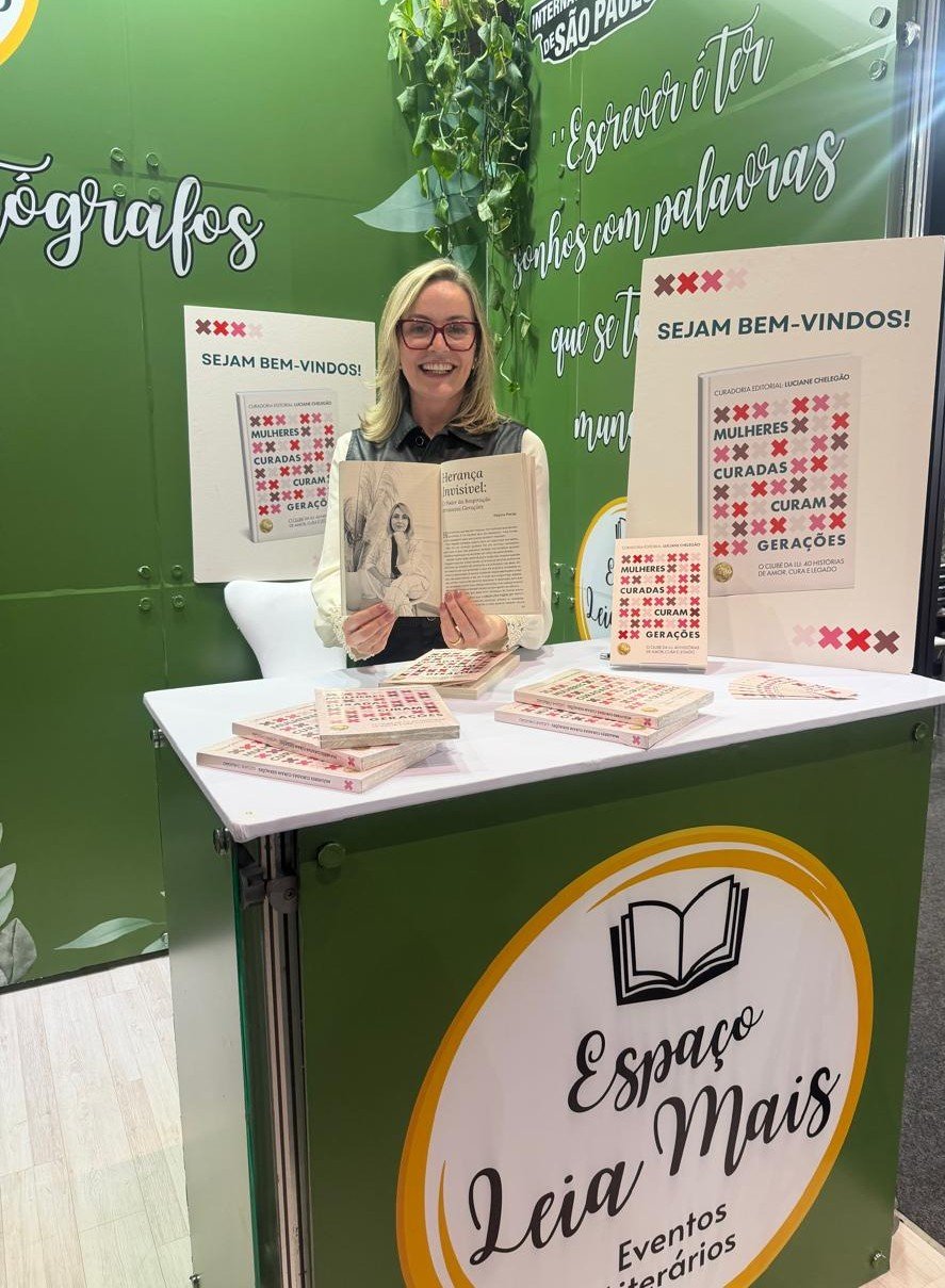 Regina Pocay participa de lançamento de livro que reúne histórias de 40 mulheres 7 Regina Pocay Bienal do Livro SP Divulgacao 1 1 1