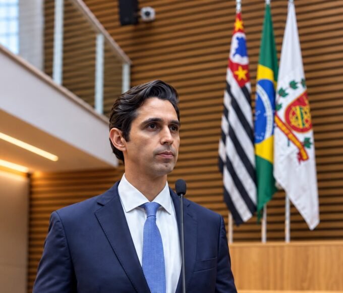 Contrato de R$ 9,4 milhões da Prefeitura de Santos-SP pode estar bancando influenciadores que atacam opositores e promovem aliados políticos 15 Rui de Rosis Jr e1790269609966