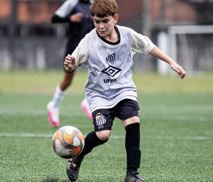 De Pirassununga para o Santos FC: jovem talento conquista espaço nas categorias de base do Peixe 14 WhatsApp Image 2026 09 03 at 15.45.29