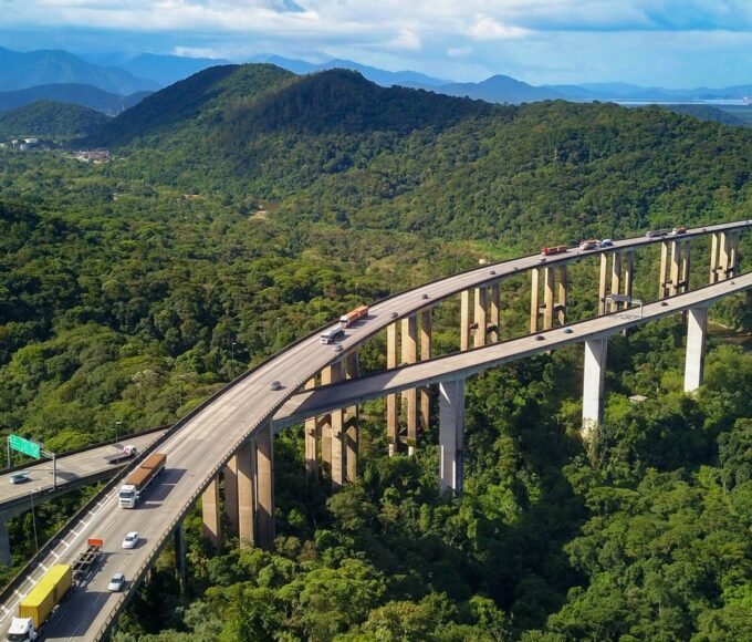 Brasil deve dobrar investimentos para zerar déficit em infraestrutura 12 dji 0068