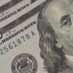 Dólar cai a R$ 5,08 e atinge menor valor em um mês 10 dolar moeda 0803221212
