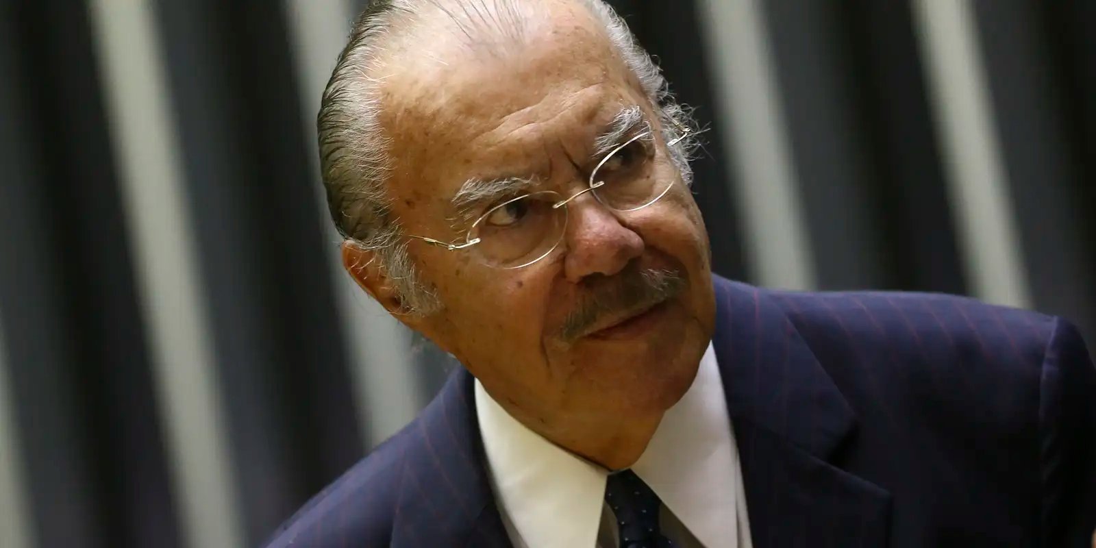 Ex-presidente José Sarney segue internado em hospital de São Paulo 5 mcmgo abr 0710190004