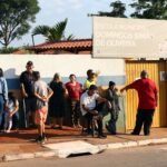Analfabetos e ex-alunos votam sob emoção em escola que já foi curral 10 0d7a0518.jpg