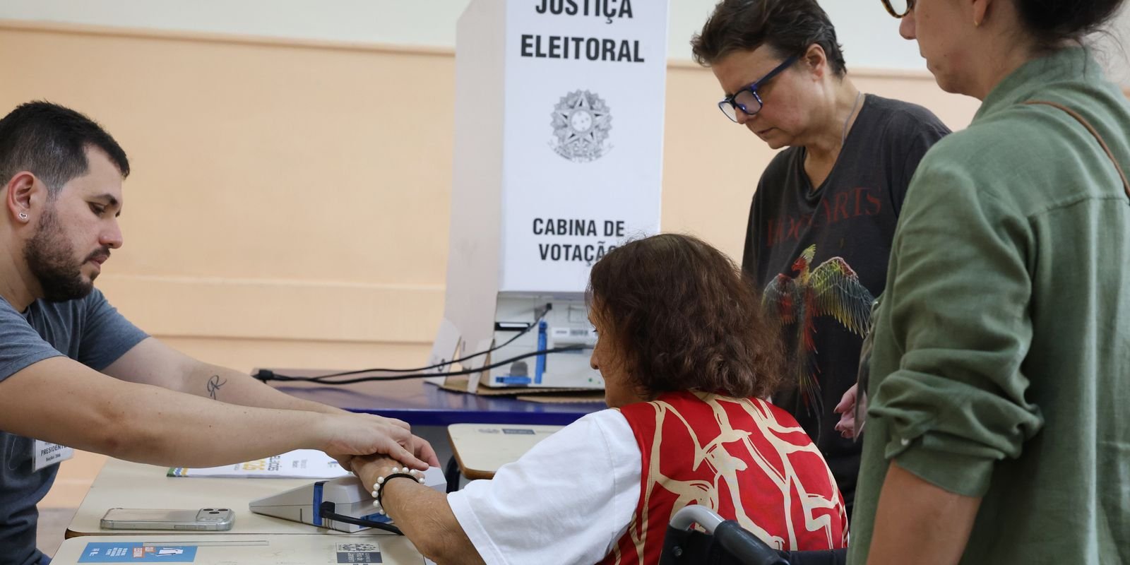 Primeiro turno registra alta de 43% na participação de eleitores com 70 anos ou mais 5 0g0a9919