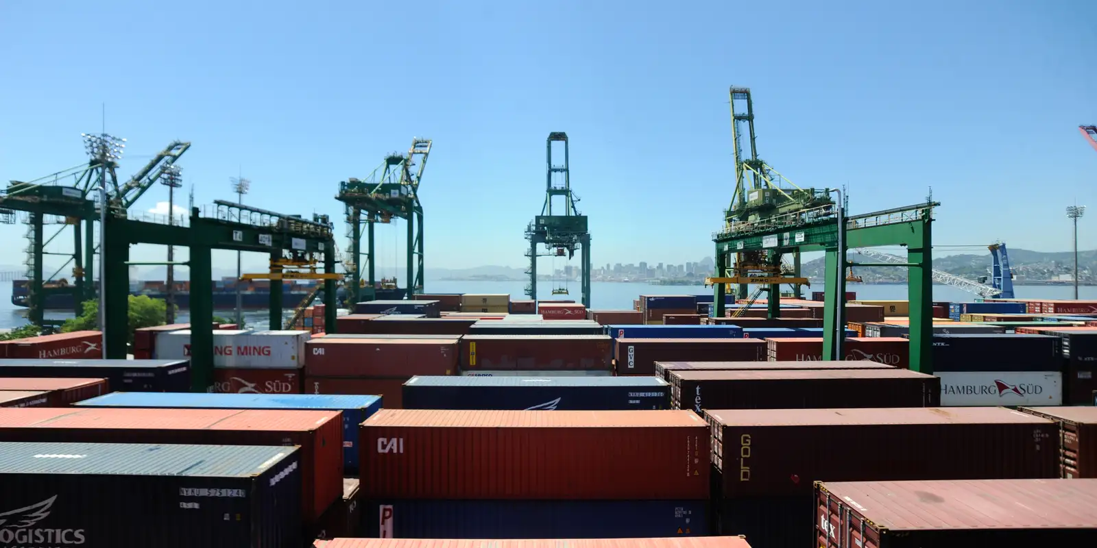 Balança comercial tem superávit de US$ 7,74 bilhões em setembro 5 24012014 porto do rio 7 1