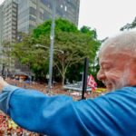 Ato pela reeleição de Lula leva milhares à Avenida Paulista 10 55581822232 4e0abc8087 o