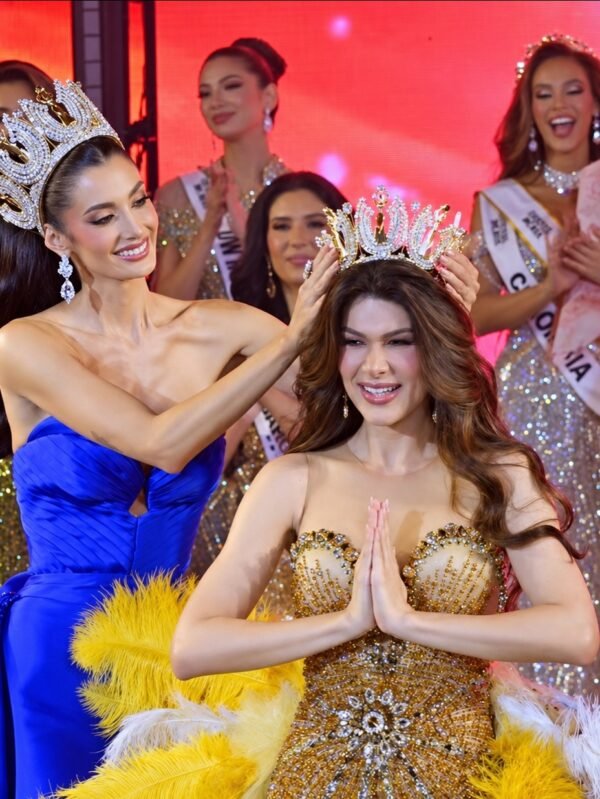 Divulgacao Universal Woman