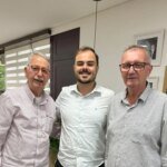 Guilherme Vital entre o prefeito Chico e o vice Odir e1791924471932