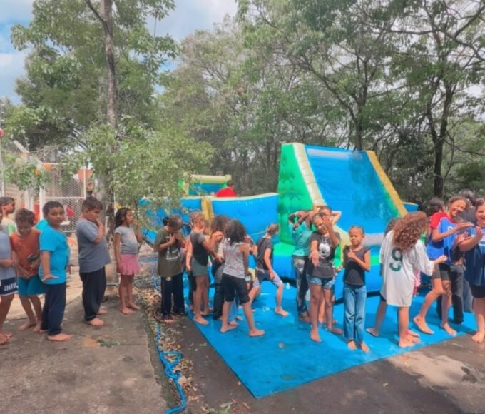 Projeto Criança promove festa especial em comemoração ao Dia das Crianças no bairro Pipeiro 12 WhatsApp Image 2026 10 16 at 12.16.54 4 e1792179958584