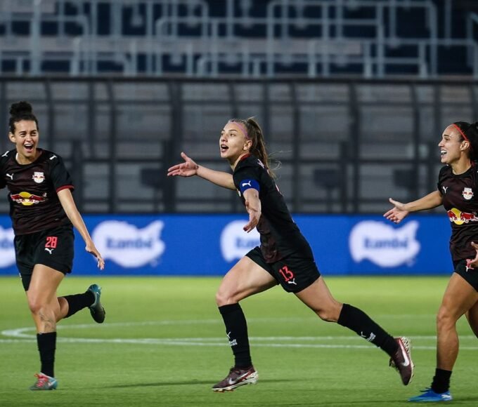 Internacional e Bragantino garantem vaga nas semifinais da Copa do Brasil Feminina 14 bragantinas copa do brasil fem 2026.jpg
