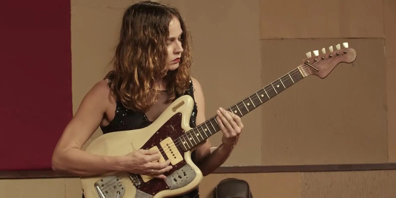 Entra em vigor tarifa zero para instrumentos musicais importados 5 duelo de guitarras gabi terra 02 credito divulgacao tv brasil