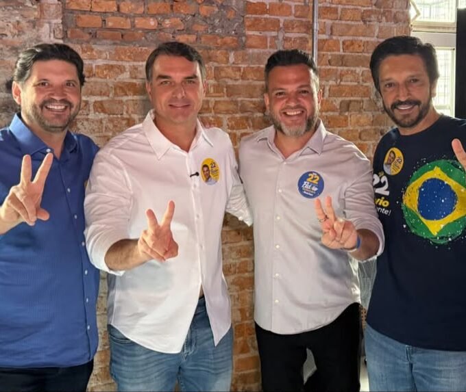 Prefeito mais bem votado do Brasil anuncia mobilização em prol de Flávio Bolsonaro 14 e1