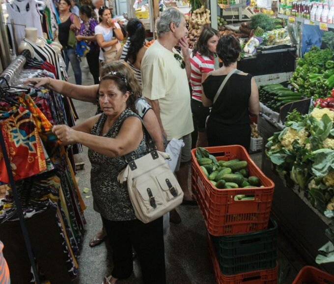 Cortes em auxílios sociais ameaçam provocar retração econômica em cidades do interior 17 inflacion8