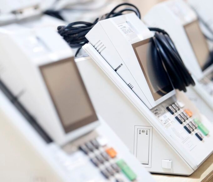 Estado de SP começa a preparar mais de 114 mil urnas para o 2º turno 14 pin5241.jpg