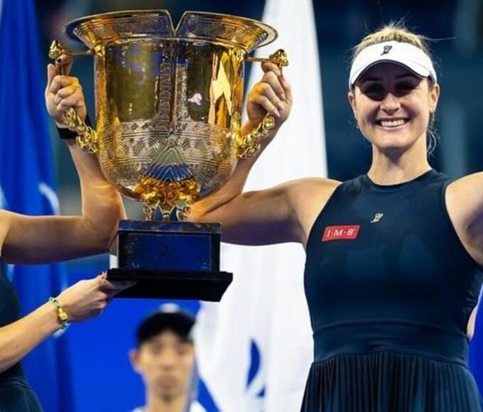 Luisa Stefani e parceira conquistam o WTA 1000 de Pequim e faturam o quinto título da temporada 14 stefani e dabrowski campeas wta pequim 2026