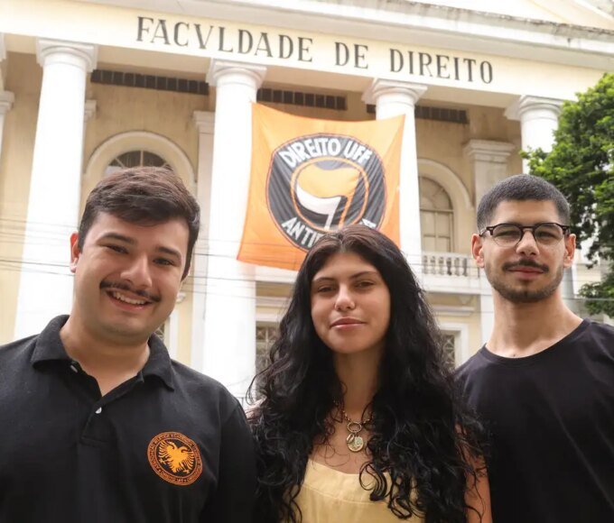 Protesto de estudantes da UFF deu início à mobilização pela virada de Lula 14 toms5781